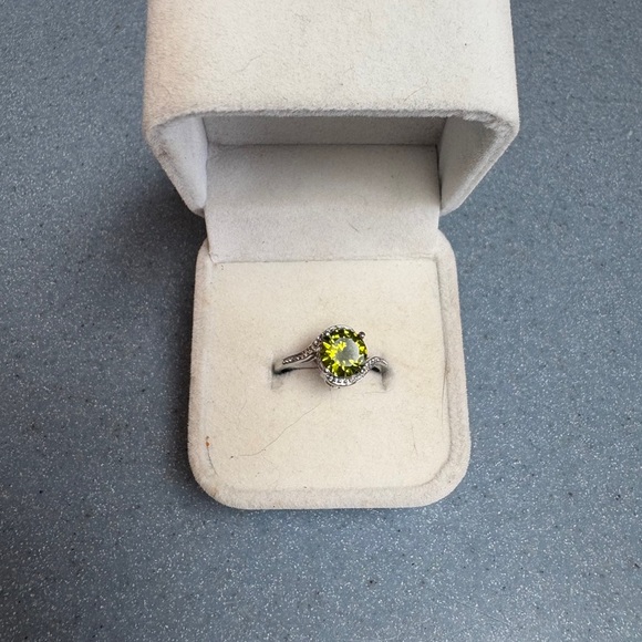 RARE NATURAL Green Tsavorite Crystal Stamped 925 Sterling Silver Ring - Picture 16 of 16